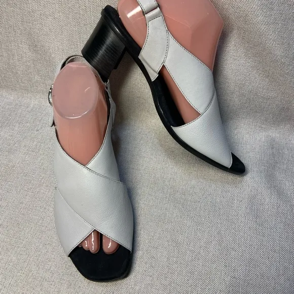 Munro Laine Women’s Block Heel Sandals. Size 10M
