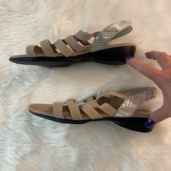 Munro tan and champagne strappy sandal, Sz. 9.5