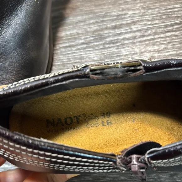 Naot Black Leather Loafers Slip-On Shoes woman’s size 39 (b124)