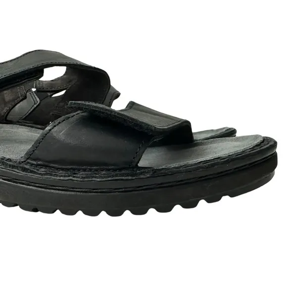 Naot Enid Black Strappy Sandals