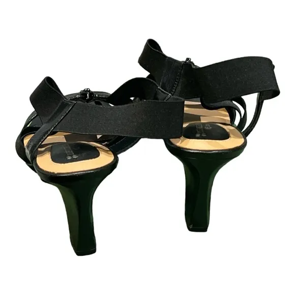Naturalizer Black Sandals Size 11.