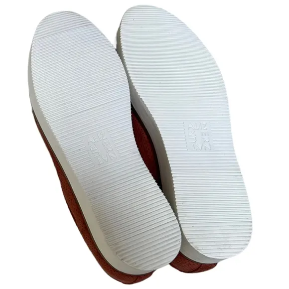 Naturalizer NWOT Perforated Slip On Loafers In Dusty Rose Size 6.5
