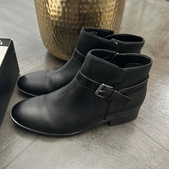 Naturalizer Ronan Ankle Boot (WIDE)