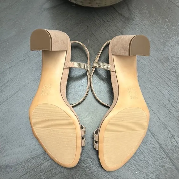 NATURALIZER Vanessa Strappy Sandals