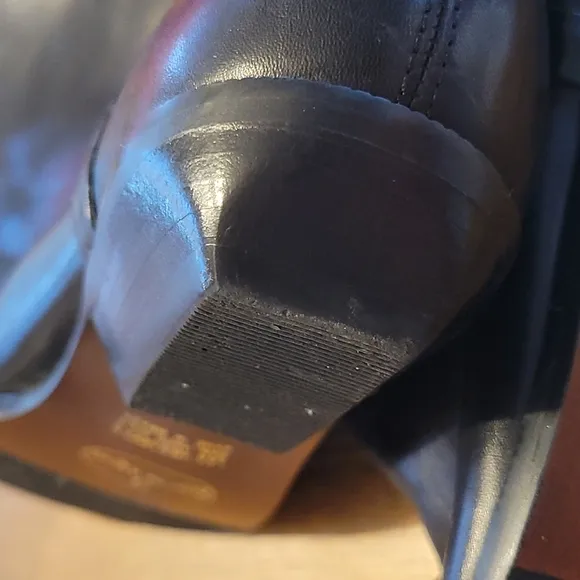 NEVER WORN ETIENNE AIGNER TALL EQUESTRIAN RIDING  LEATHER BOOTS.