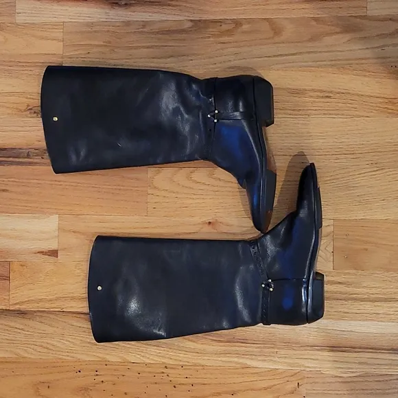 NEVER WORN ETIENNE AIGNER TALL EQUESTRIAN RIDING  LEATHER BOOTS.