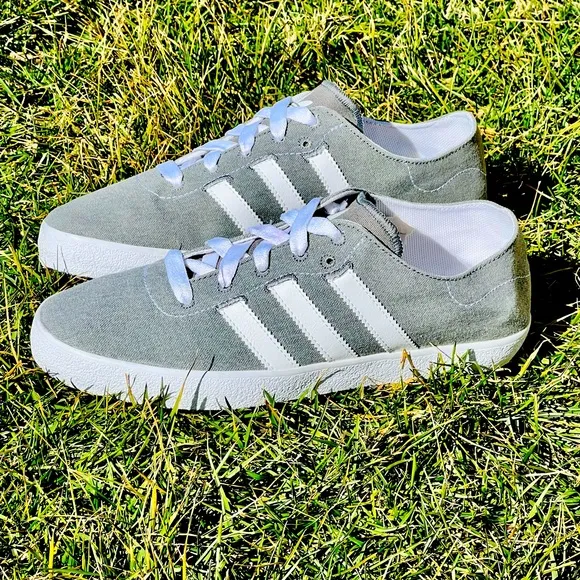 NEW Adidas Originals ADI-Ease Surf Sneakers M7 / W9