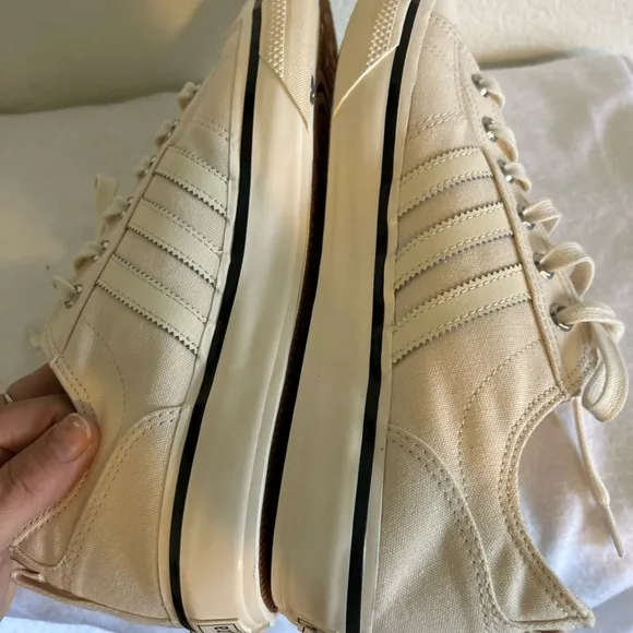 New adidas Originals Nizza RF 74 sneakers in beige 10 1/2