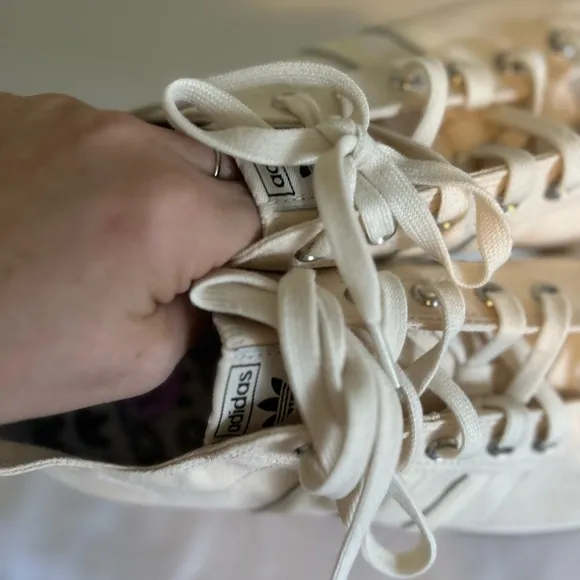 New adidas Originals Nizza RF 74 sneakers in beige 10 1/2