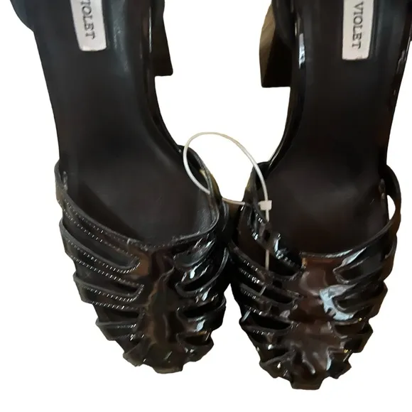 ✅New! Black Fisherman Chelsea and Violet Adrianna Patent Platform Dress Sandal