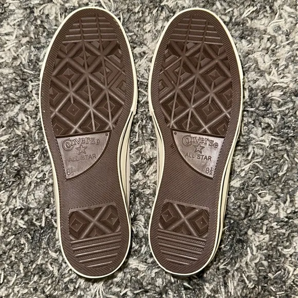 New CONVERSE Chuck Taylor 70 Low in Papyrus