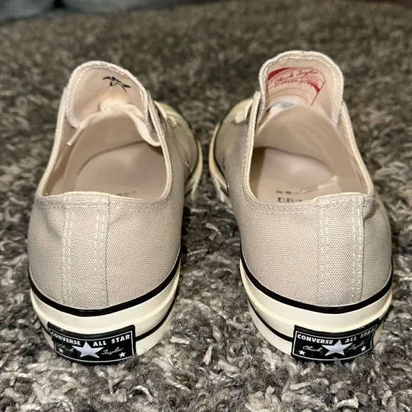 New CONVERSE Chuck Taylor 70 Low in Papyrus