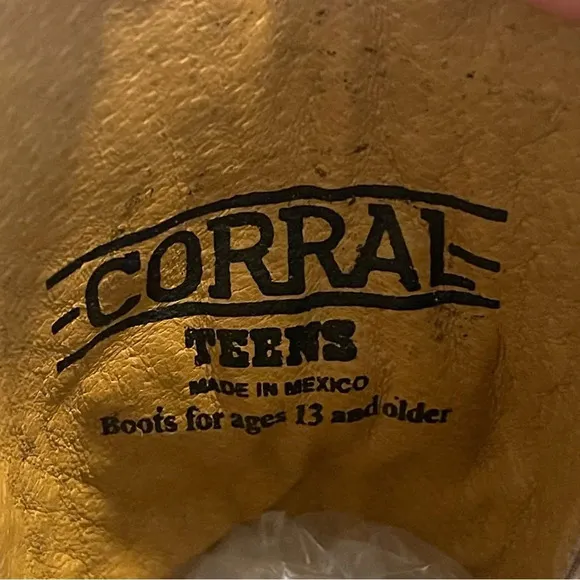 NEW! CORRAL Girls Pointed Leather Embroidered Cowboy Boots Light Brown Sz 1-2