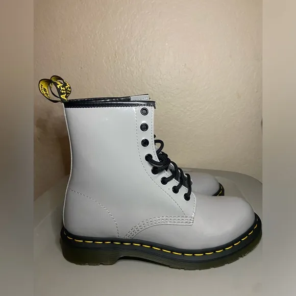 New Dr. Martens 1460 Patent Leather Lace-Up Combat Boots Grey Women’s Size 9