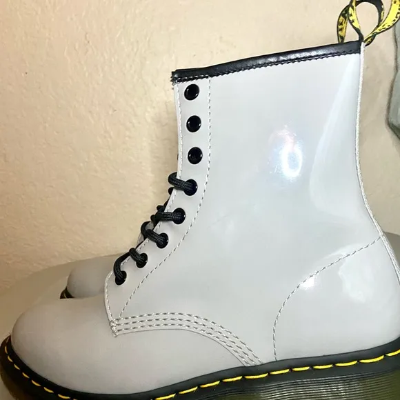New Dr. Martens 1460 Patent Leather Lace-Up Combat Boots Grey Women’s Size 9