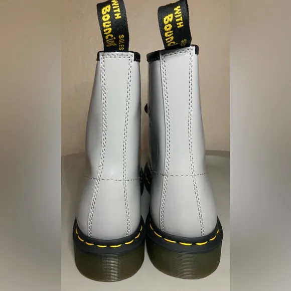 New Dr. Martens 1460 Patent Leather Lace-Up Combat Boots Grey Women’s Size 9