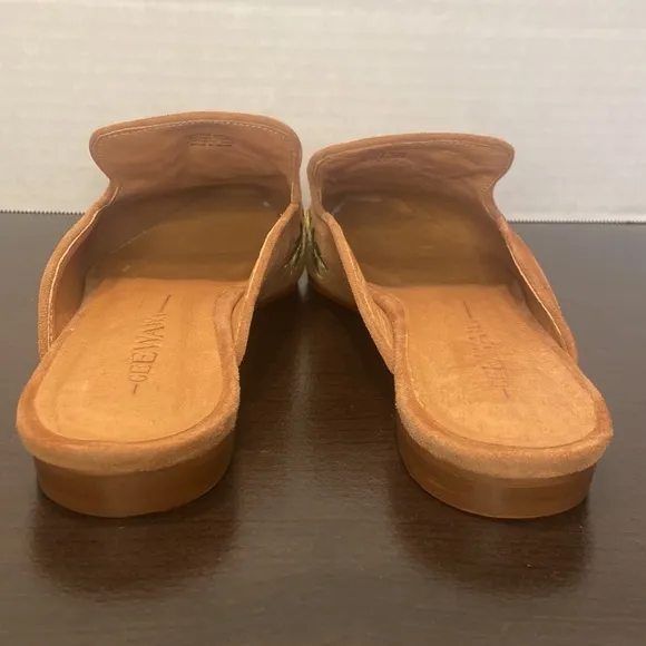 New GeeWaWa From Sundance Embroidered Brown Suede Loafers Size 39