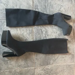 New! Gianni Bini Jarvis Stretch Knit Over-the-Knee Platform‎ Boots Black Sz 8.5