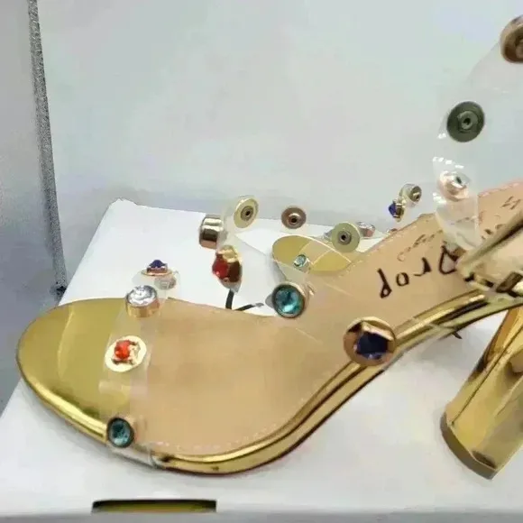 NEW IN BOX Lemon Drop by Privilege Strappy Gold Sandals 6.5 High Heel W/Stones