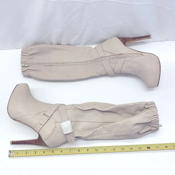 NEW Ivory Leather Heel Boots Size: 6