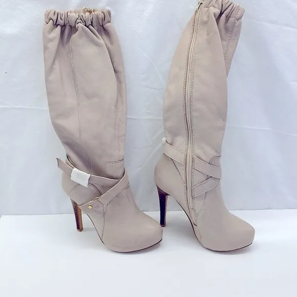 NEW Ivory Leather Heel Boots Size: 6