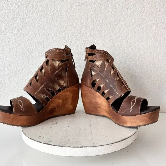 NEW Lane Boots BECCA Womens Brown Wedges 10 Western Sandals Cowgirl Leather
