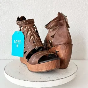NEW Lane Boots BECCA Womens Brown Wedges 10 Western Sandals Cowgirl Leather