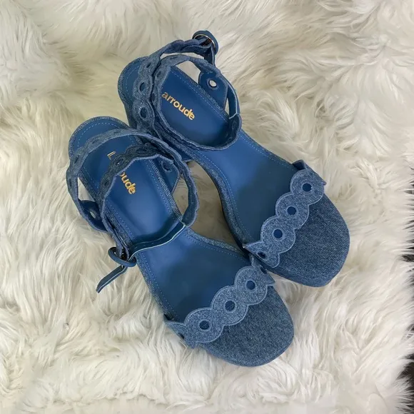 NEW Larroude Dolly Broderie Blue Stoned Denim Platform Sandals Size 9