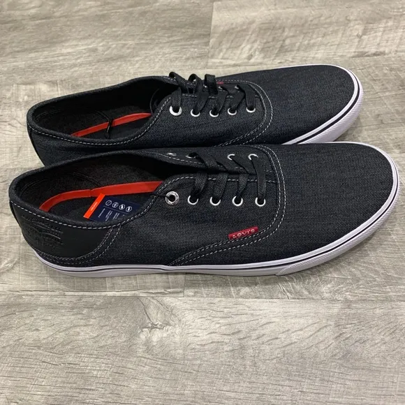 New Levi’s Men’s Sneakers