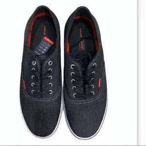 New Levi’s Men’s Sneakers