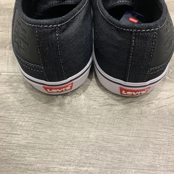 New Levi’s Men’s Sneakers