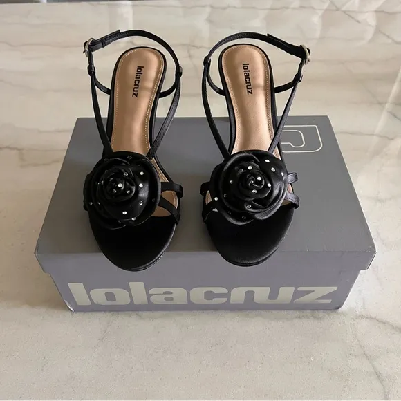 New Lola Cruz sandals with satin flower - Size 38 (EUR)