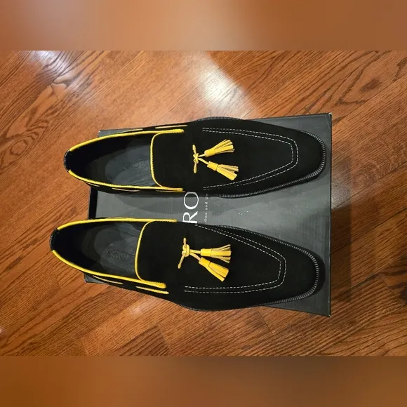 New Mens Girotti black suede loafers with yellow trim and tassels, size 12