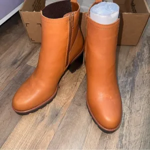 NEW Naturalizer Boots