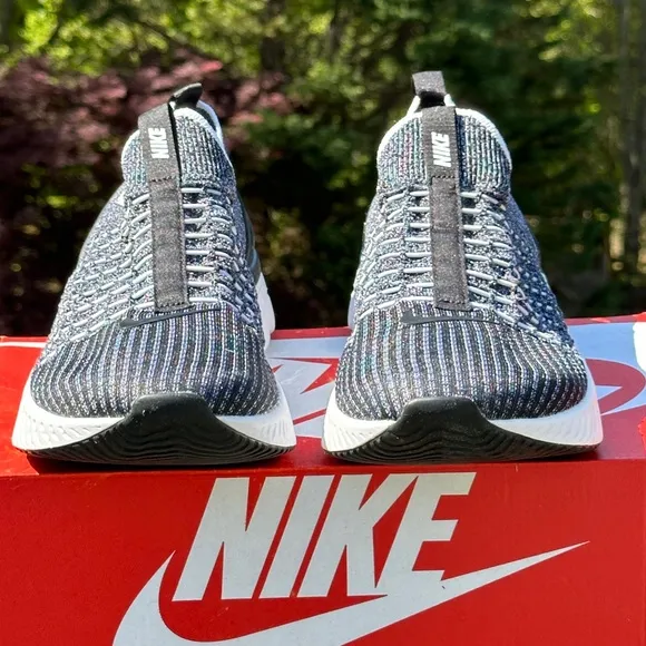 NEW Nike React Phantom Run FK 2 Casual Sneaker (Black / White) - Size Mens 11 US