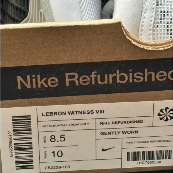 NEW Nike White / Black Lebron Witness 8 Casual Sneaker - US Size M 8.5 | W 10