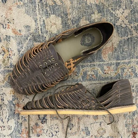 NEW old stock vintage mens huarache lace strappy Jesus sandals 10.5