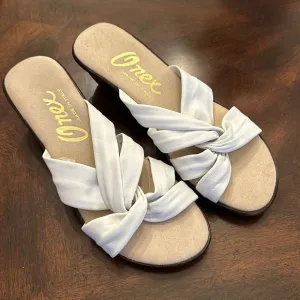 New Onex puffy wedge White wooden Sandals size 7