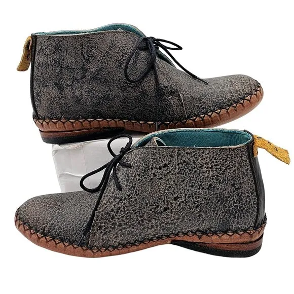 NEW Pskaufman Twisted Classics Womens 7 Black Gray Leather Moccasin Chukka Boots