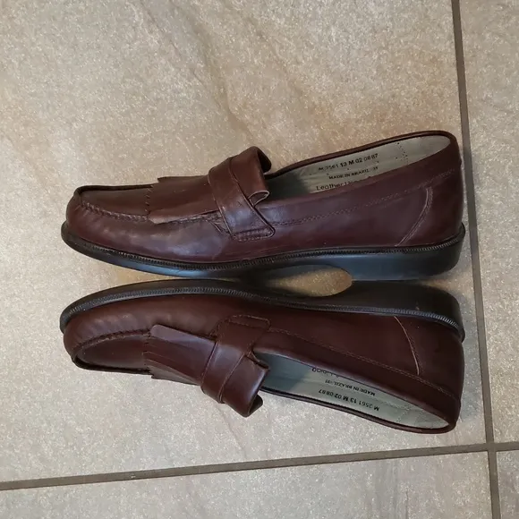 NEW Rockport Brown Leather Slip-On Loafers