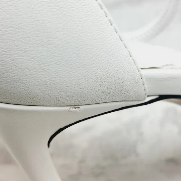 New Schutz Gaiah White Elegant High Heel Strappy Sandals A78