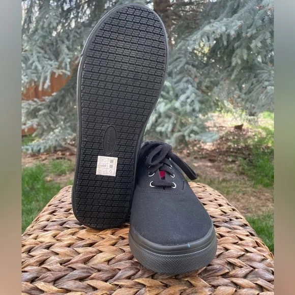NEW Skechers Black Canvas Lace-up Low Top Slip Resistant Work Service Sneakers