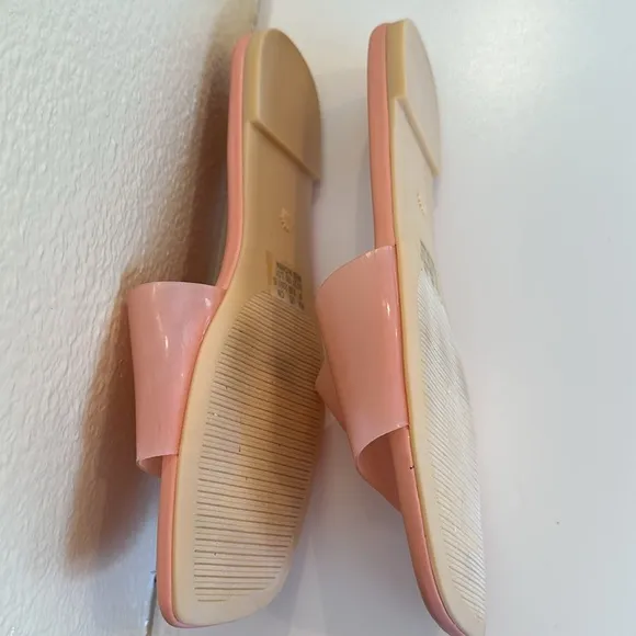 New Stuart Weitzman Pink Slide Sandals. Size 6.5.