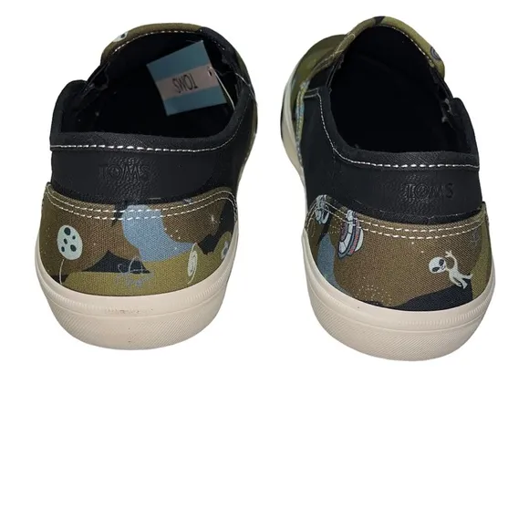 NEW Toms Men’s Baja Slip On Sneakers Aliens Camo Print size 9.5 Green