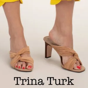 New Trina Turk Meadows Tan Mule Sandals Size 8