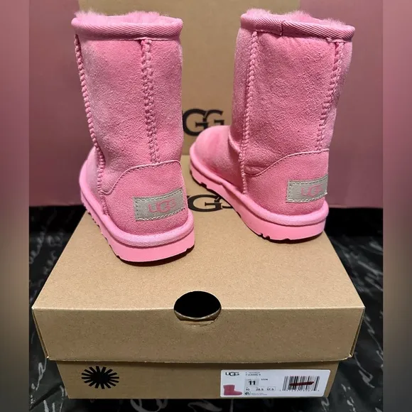 New UGG Classic Short II Pink Toddlers Boots