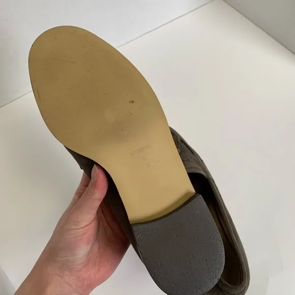 New Van Eli Gray Suede Loafers Size 6