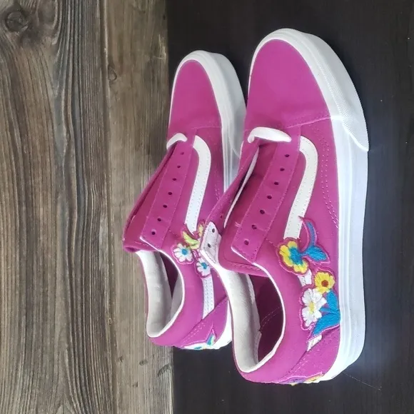 New Vans Old Skool Floral Chenille Fuchsia Pink White Sneakers