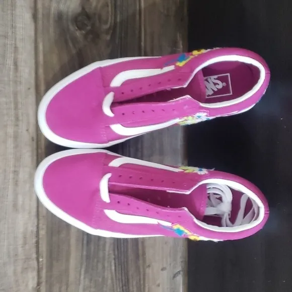 New Vans Old Skool Floral Chenille Fuchsia Pink White Sneakers