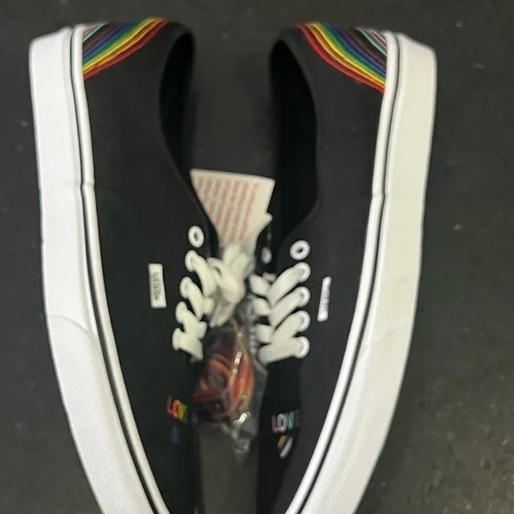 NEW VANS PRIDE RAINBOW CANVAS SNEAKERS LOVE IS LOVE